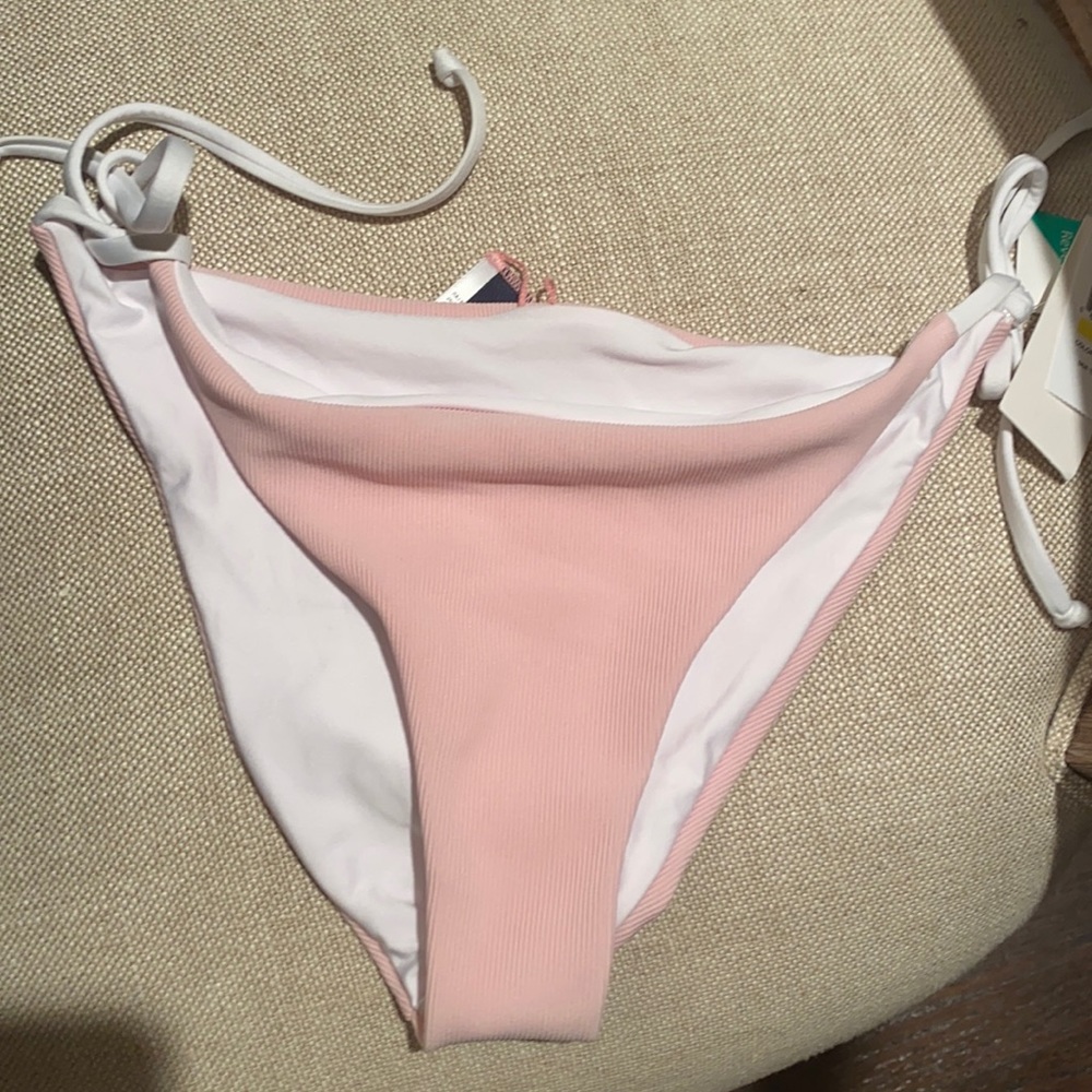 Bnwt splendid bikini bottom. Medium